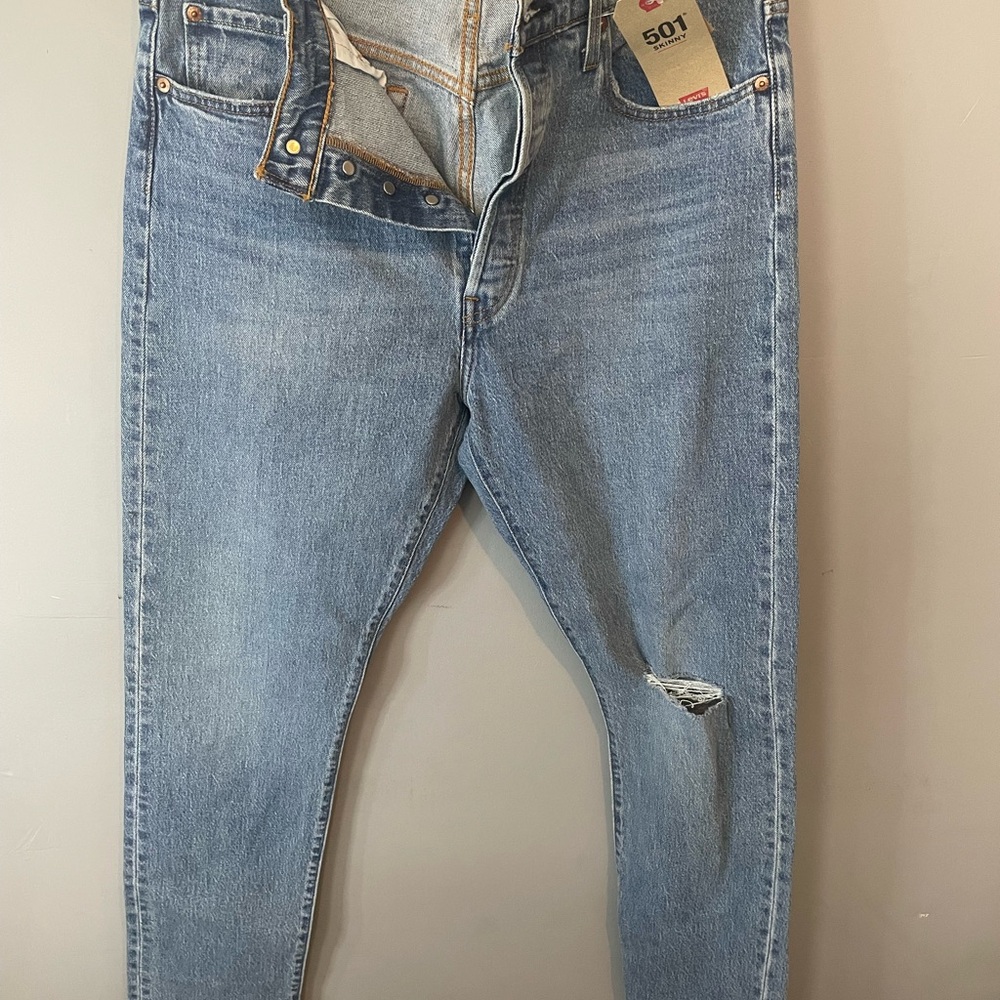Levi's Blue Straight Jeans with Classic Style